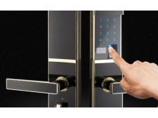 智能门锁与传统门锁相比哪个更安全？