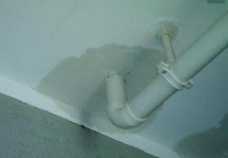 楼上漏水怎么找漏水点？